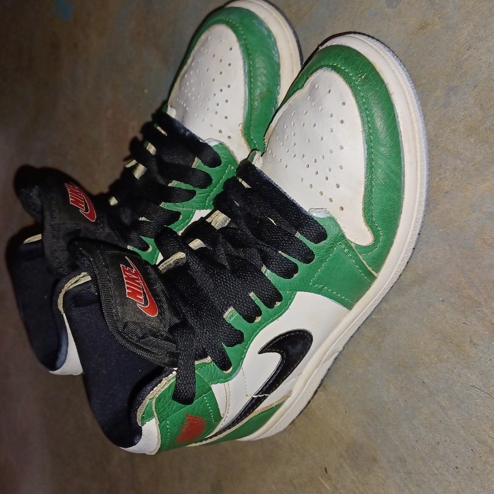 Retro Jordan 1s 13c in size.